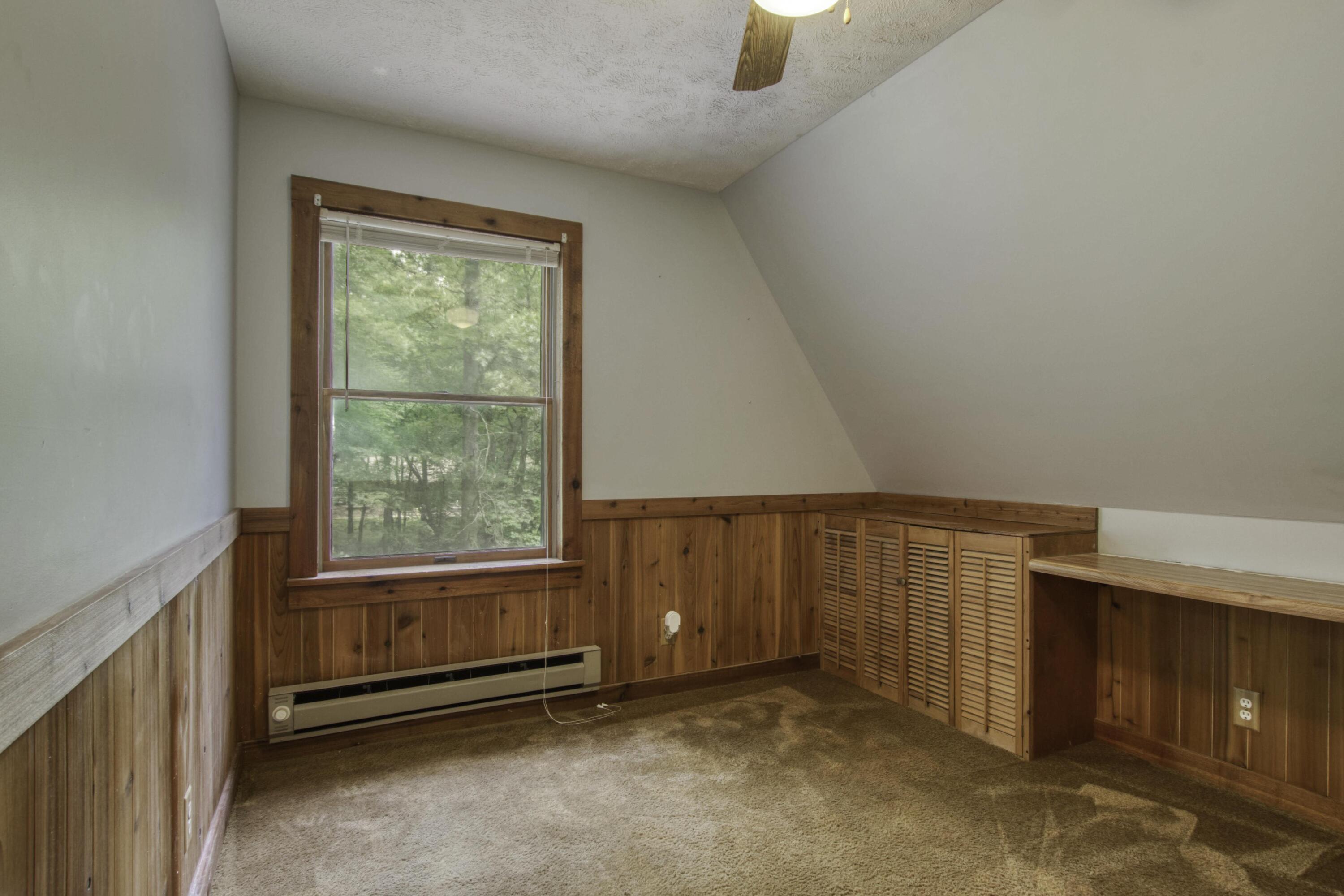 11992 Keiber Road Greenville, MI 48838 - Photo 23 of 48 Upper Floor 2nd Bedroom