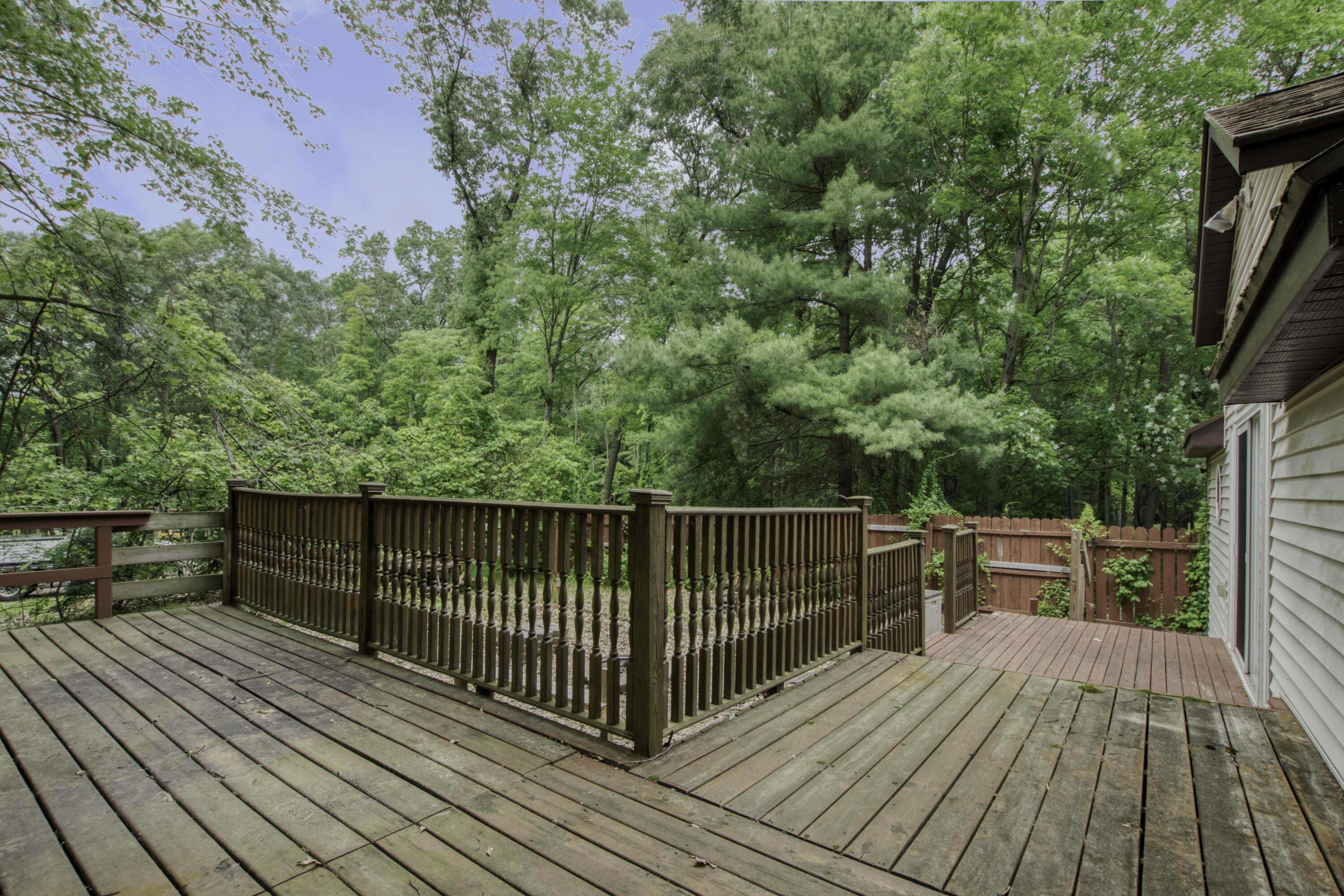 11992 Keiber Road Greenville, MI 48838 - Photo 29 of 48 Rear Deck