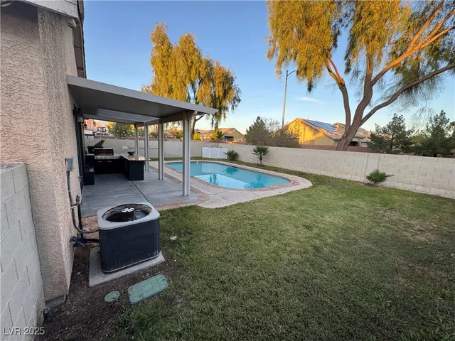 $2,548 | 4608 North Sergeant Court, North Las Vegas, NV 89031