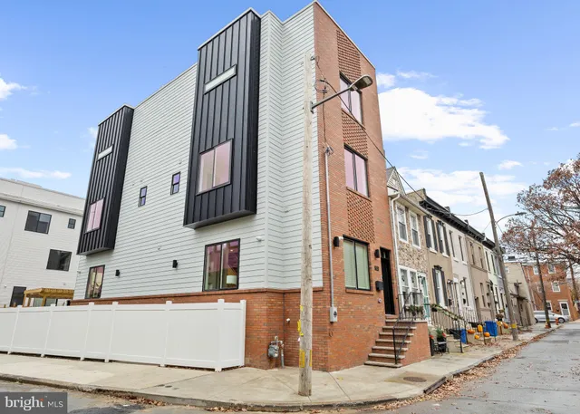 $945,000 | 513 Salmon Street, Philadelphia, PA 19125