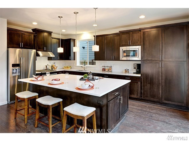 801 224th Avenue Northeast, Unit 2 Sammamish, WA 98074 - Photo 4 of 10