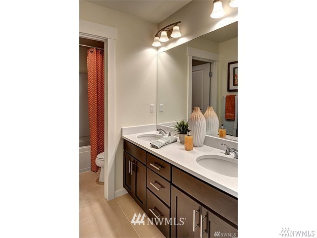 801 224th Avenue Northeast, Unit 2 Sammamish, WA 98074 - Photo 8 of 10