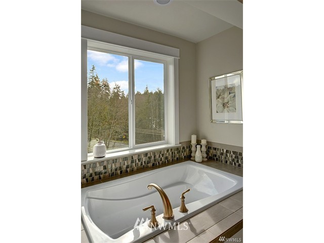 801 224th Avenue Northeast, Unit 2 Sammamish, WA 98074 - Photo 9 of 10