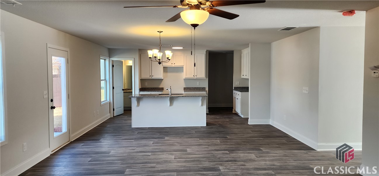116 Suwannee Way, Unit 266 Jefferson, GA 30549 - Photo 5 of 26 Kitchen Island