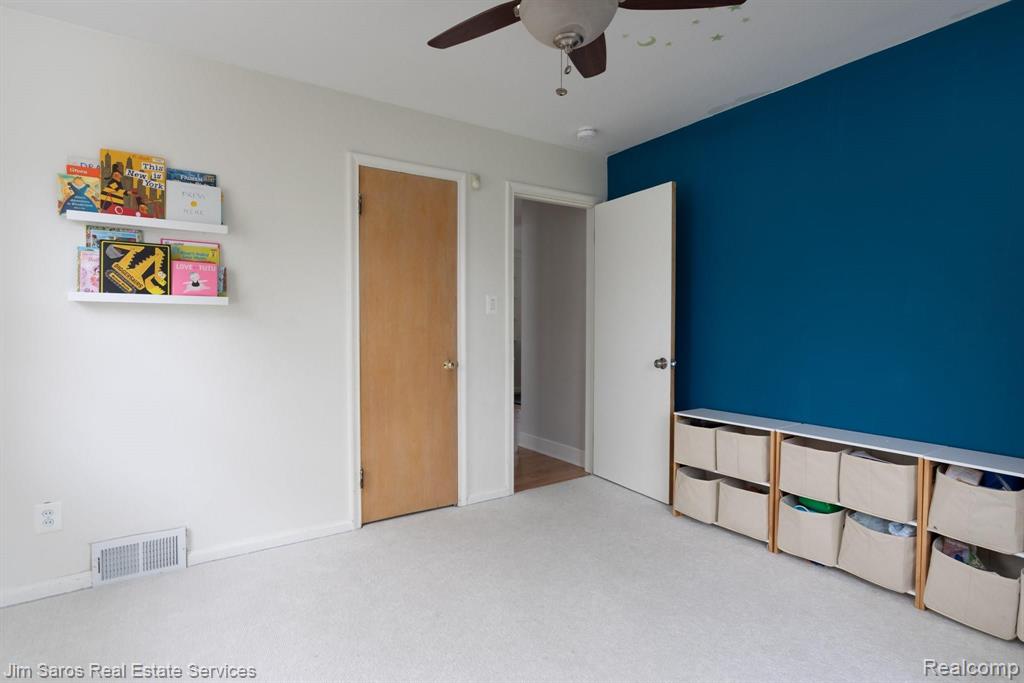 2050 Kenmore Drive Grosse Pointe Woods, MI 48236 - Photo 12 of 22