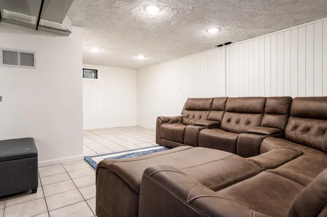 $230,000 | 1517 Minns Drive, Machesney Park, IL 61115