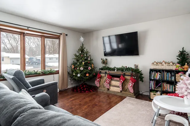 $230,000 | 1517 Minns Drive, Machesney Park, IL 61115