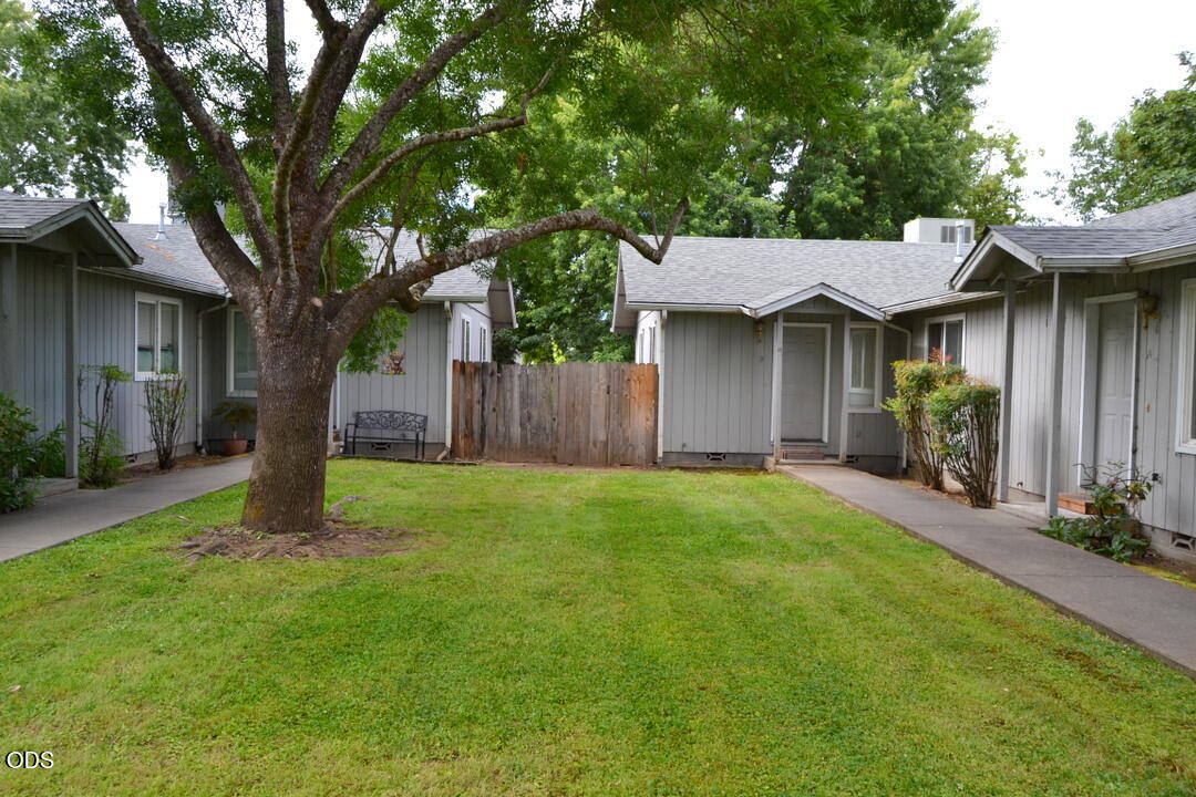 1636 Leonard Road, Unit A & B Grants Pass, OR 97527 - Photo 13 of 13