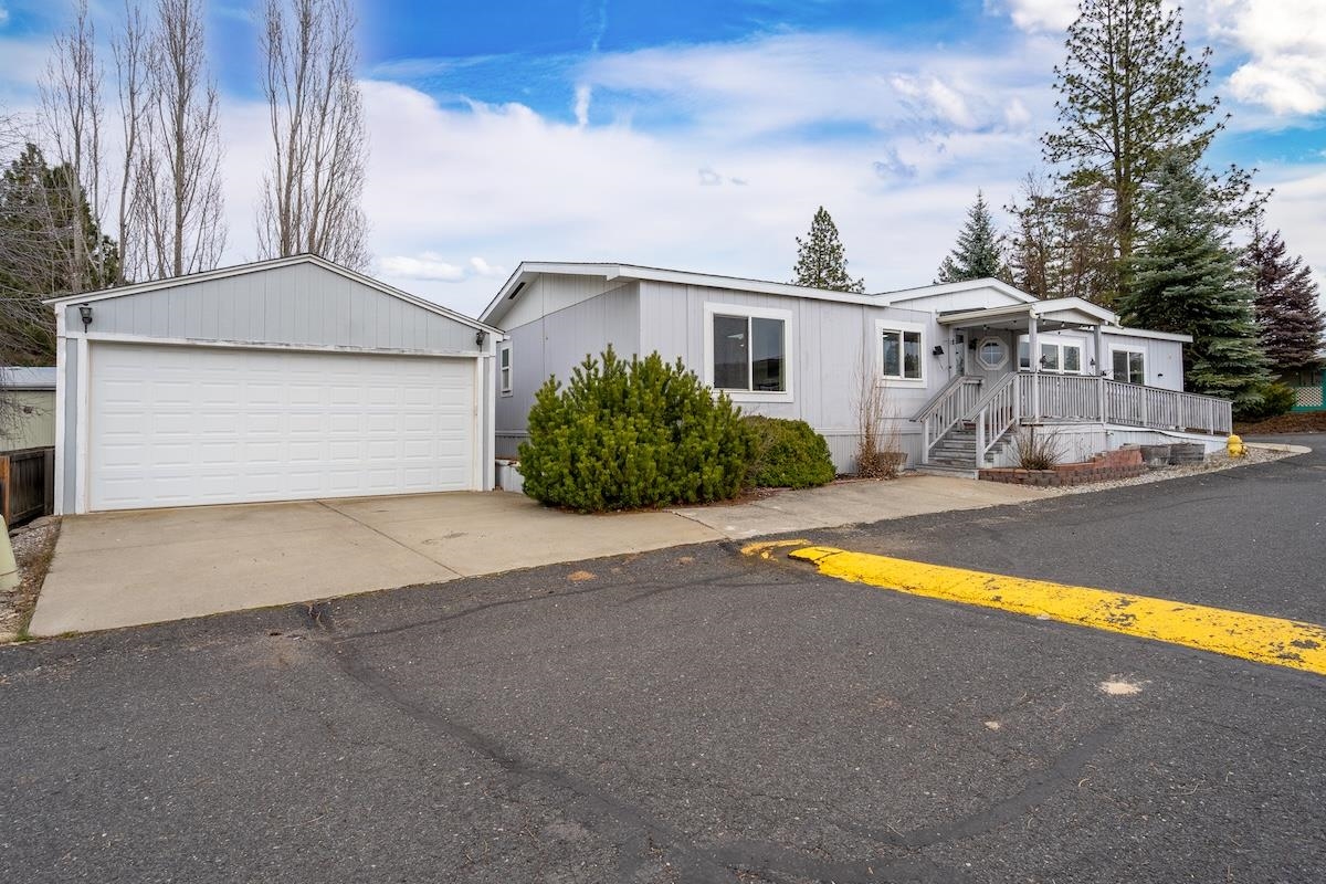 3419 East Garrison Lane Mead, WA 99021 - Photo 2 of 26