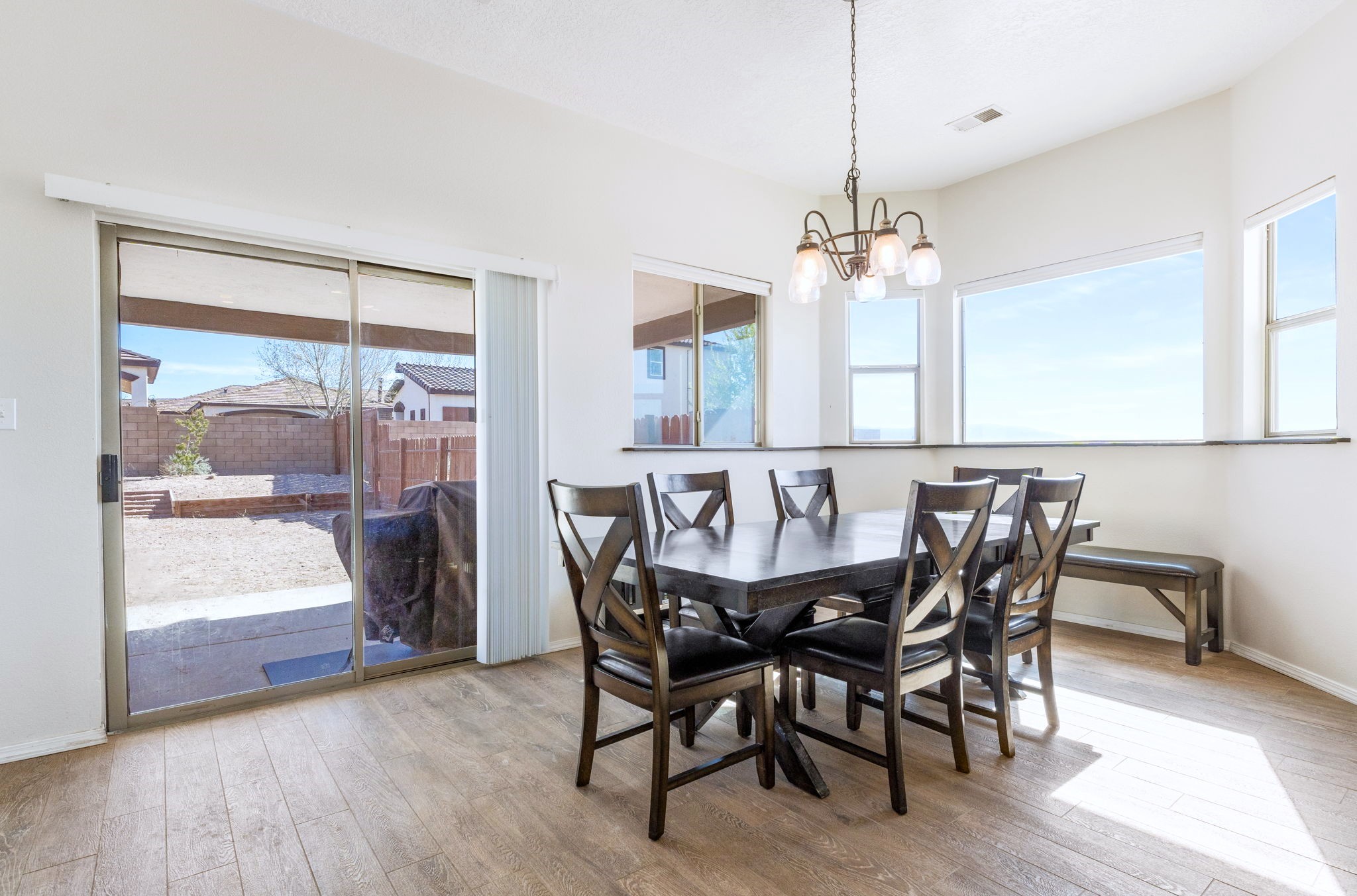200 Aldaba Circle Northeast Rio Rancho, NM 87124 - Photo 11 of 39