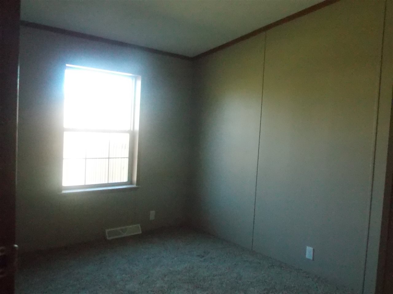1081 Coxton Road Bedford, IN 47421 - Photo 21 of 25 Gallery Image 21
