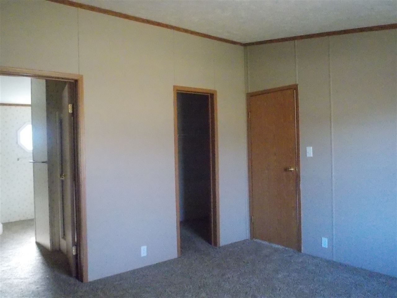 1081 Coxton Road Bedford, IN 47421 - Photo 6 of 25 Gallery Image 6