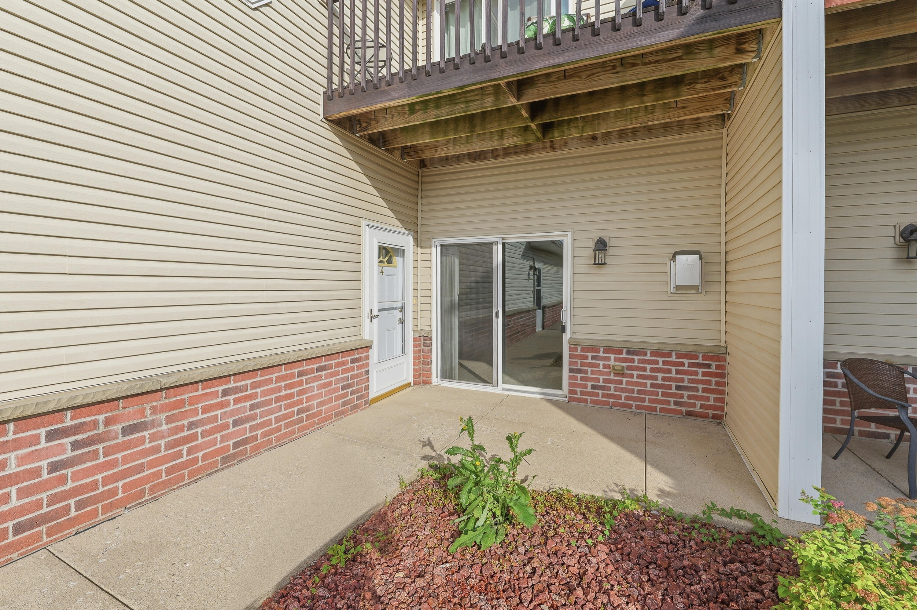 334 Brookside Drive, Unit 4 Juneau, WI 53039 - Photo 2 of 21 P1962454