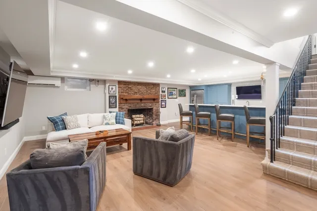 $2,995,000 | 30 Highland Lane, Milton, MA 02186