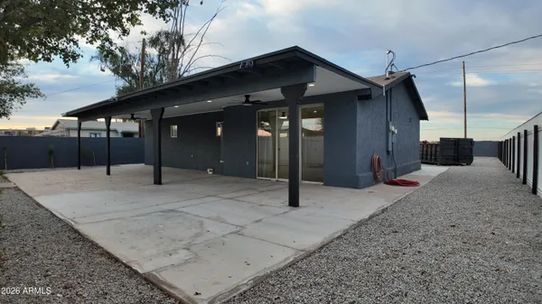 $2,300 | 1109 West Broadway Road, Unit A, Phoenix, AZ 85041