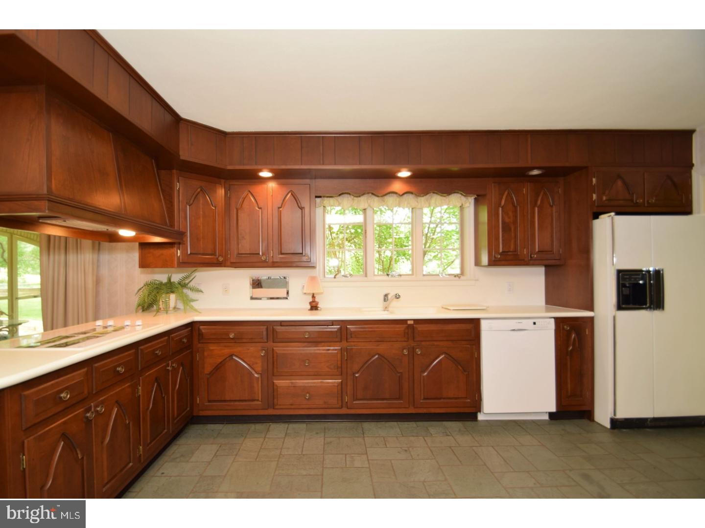 309 Cathcart Road Ambler, PA 19002 - Photo 8 of 25 Gallery Image 8