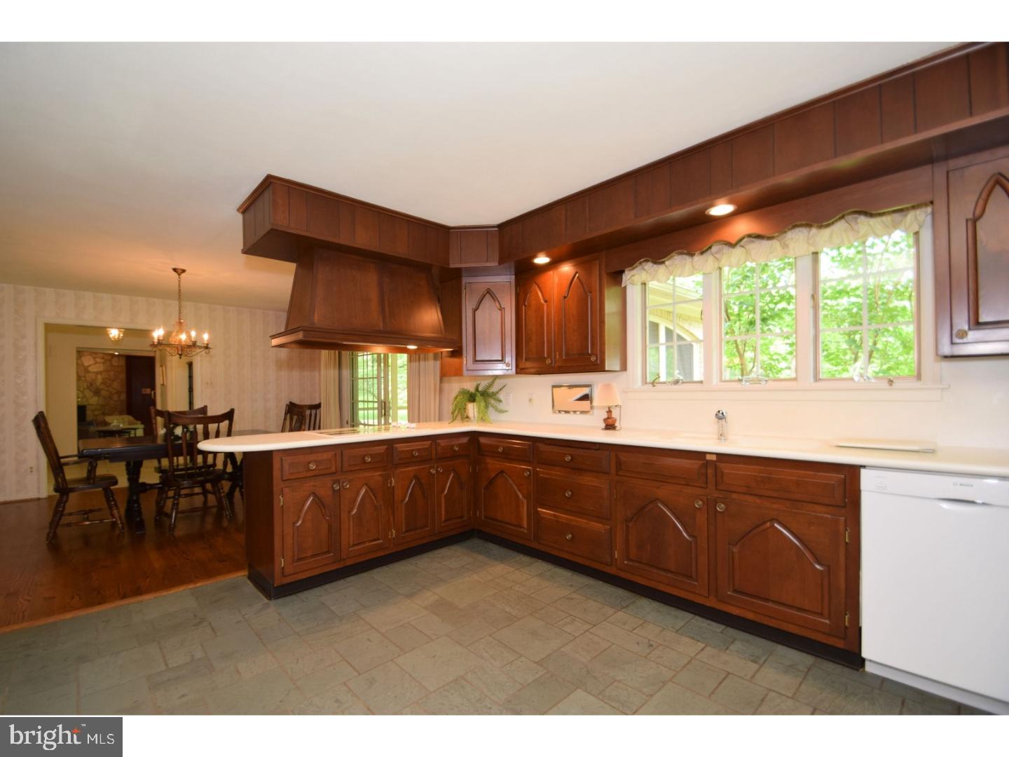 309 Cathcart Road Ambler, PA 19002 - Photo 9 of 25 Gallery Image 9
