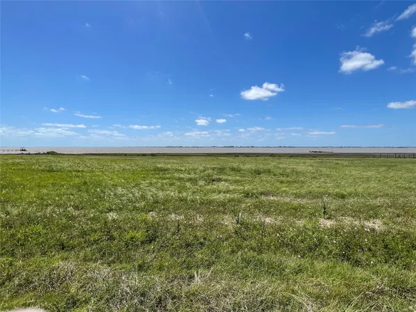 $109,900 | 576 Ladyfish Road, Palacios, TX 77465