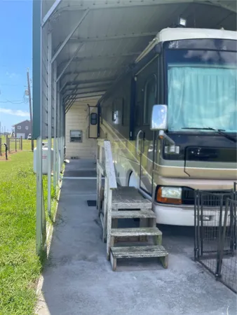 $109,900 | 576 Ladyfish Road, Palacios, TX 77465