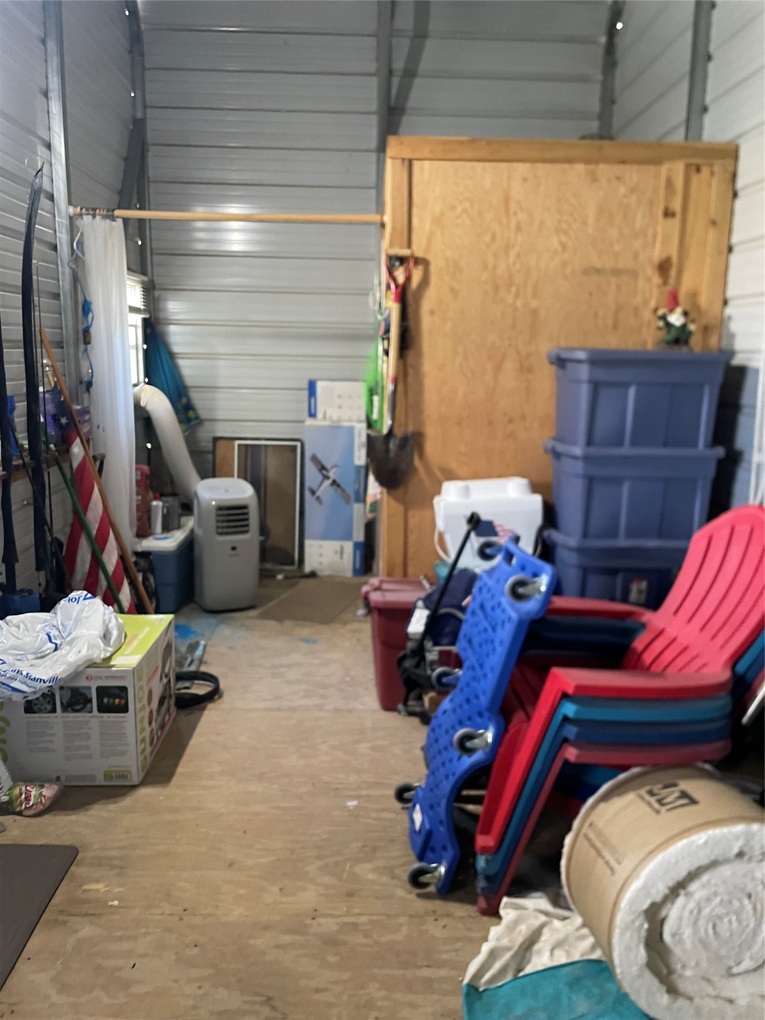 576 Ladyfish Road Palacios, TX 77465 - Photo 23 of 29 a room with gym equipment