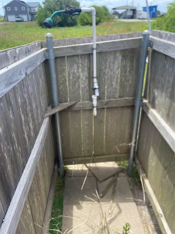 $109,900 | 576 Ladyfish Road, Palacios, TX 77465