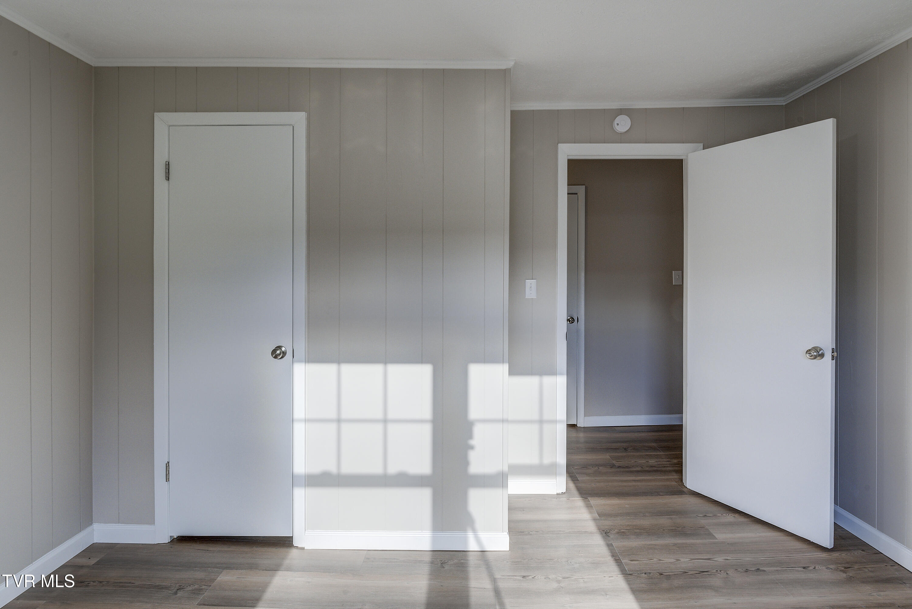 129 Deck Valley Road Bristol, TN 37620 - Photo 18 of 33 Bed