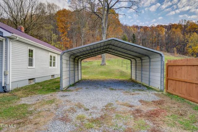 $224,900 | 129 Deck Valley Road, Bristol, TN 37620