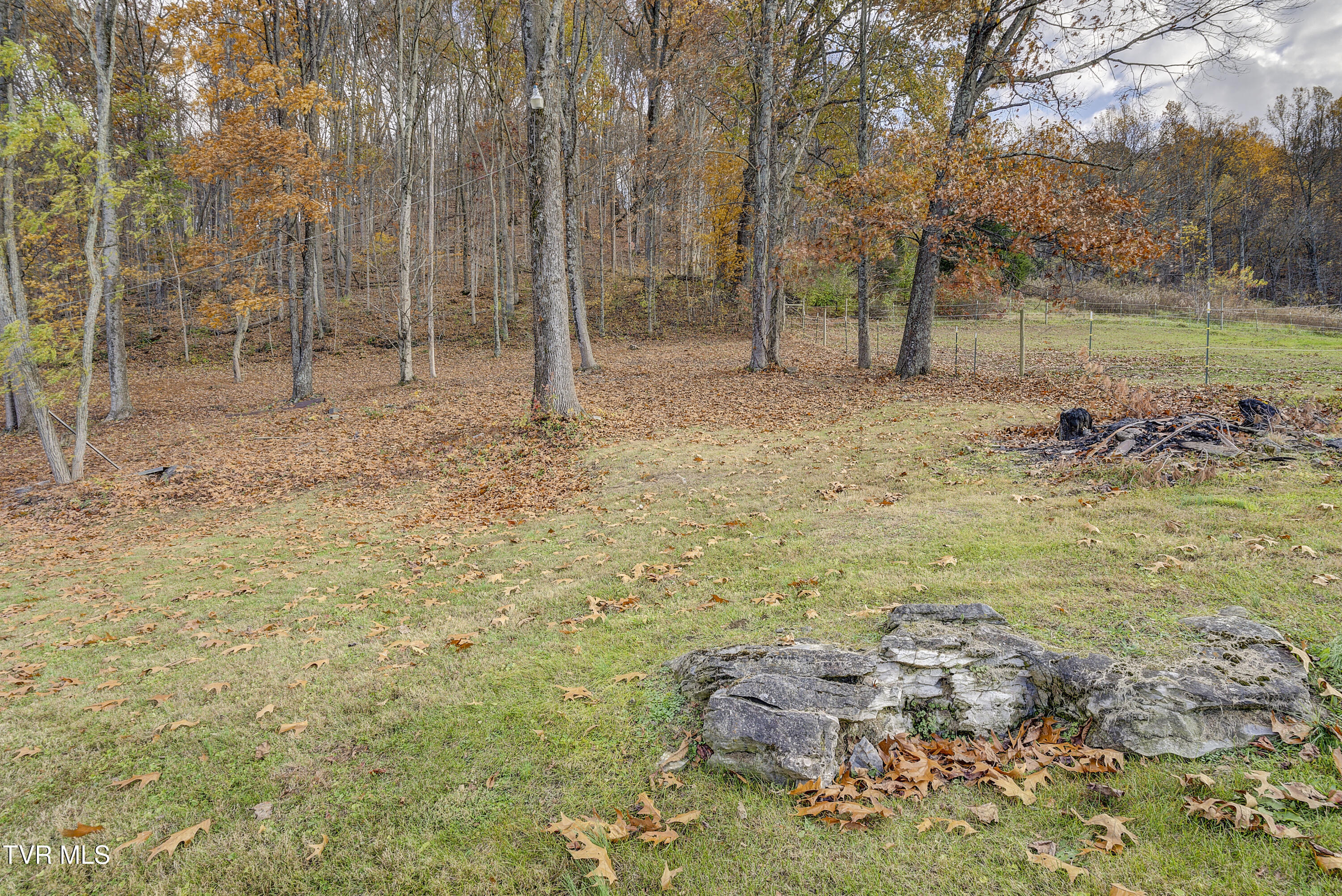 129 Deck Valley Road Bristol, TN 37620 - Photo 28 of 33 Exterior