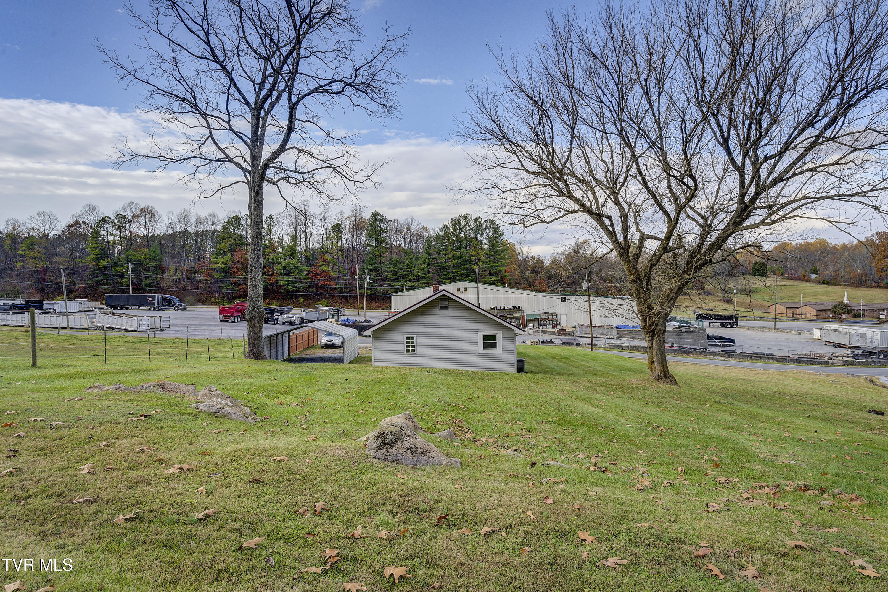 129 Deck Valley Road Bristol, TN 37620 - Photo 29 of 33 Exterior