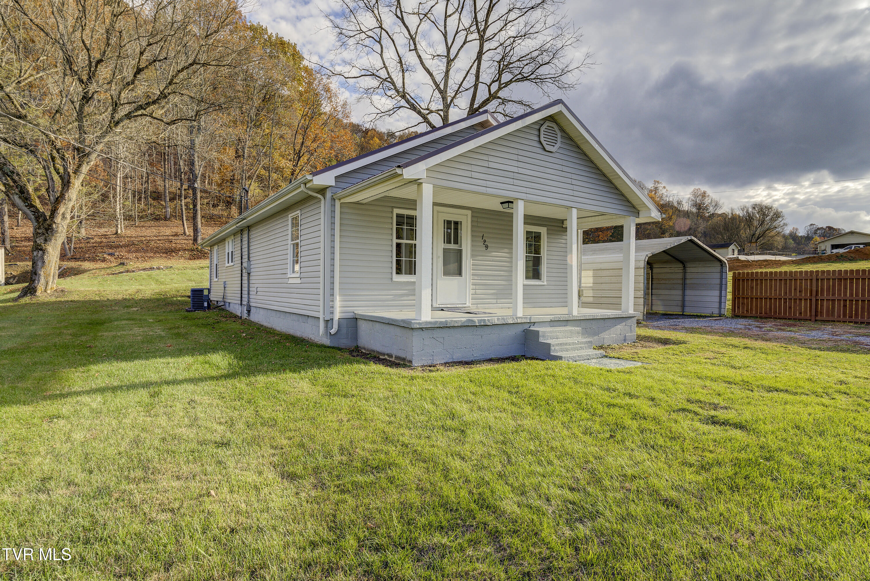 129 Deck Valley Road Bristol, TN 37620 - Photo 31 of 33 Exterior