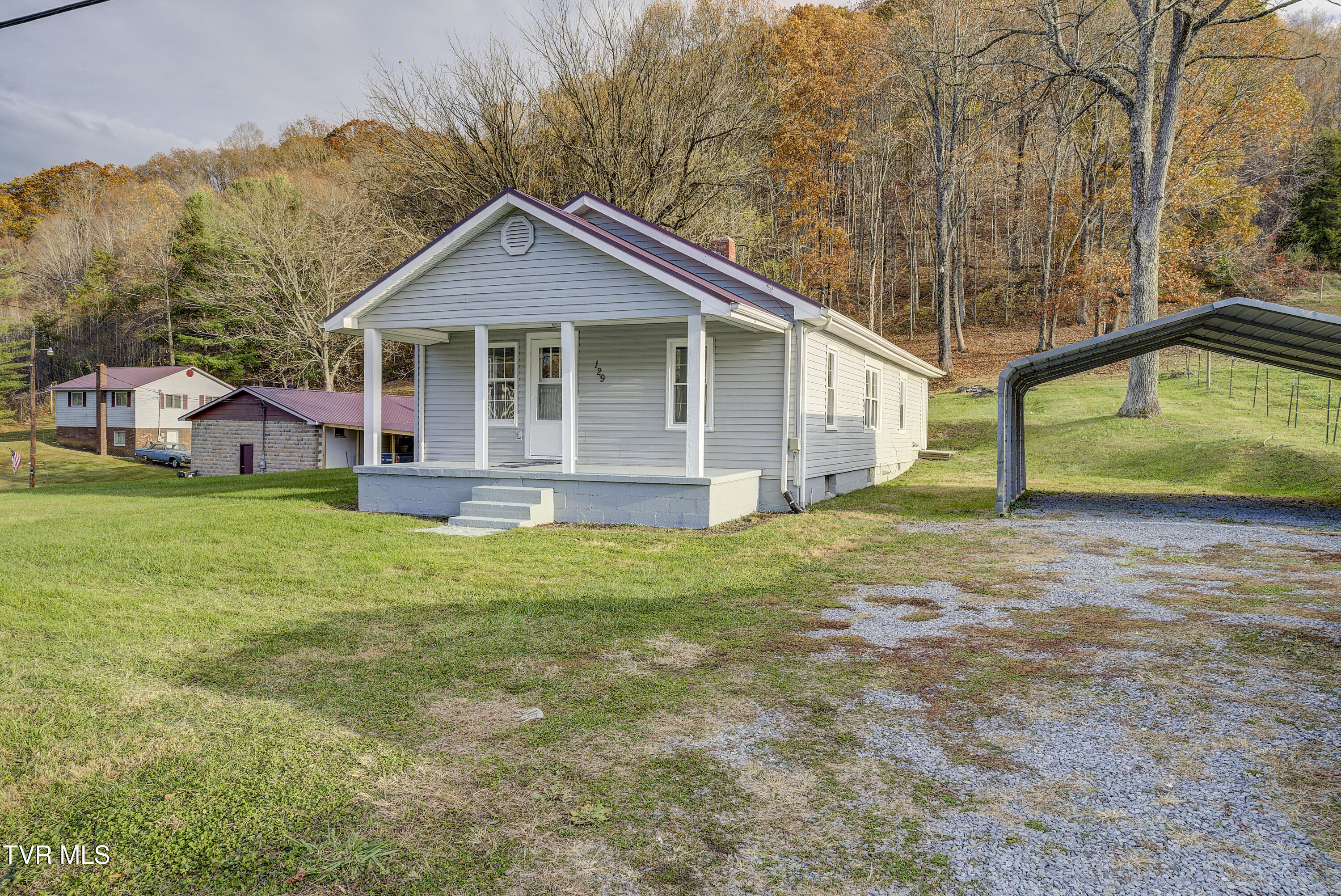 129 Deck Valley Road Bristol, TN 37620 - Photo 32 of 33 Exterior