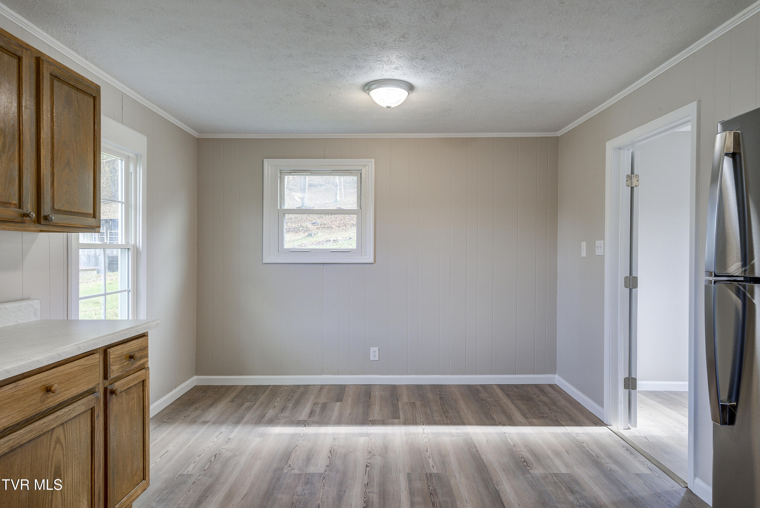 129 Deck Valley Road Bristol, TN 37620 - Photo 8 of 33 Kitchen