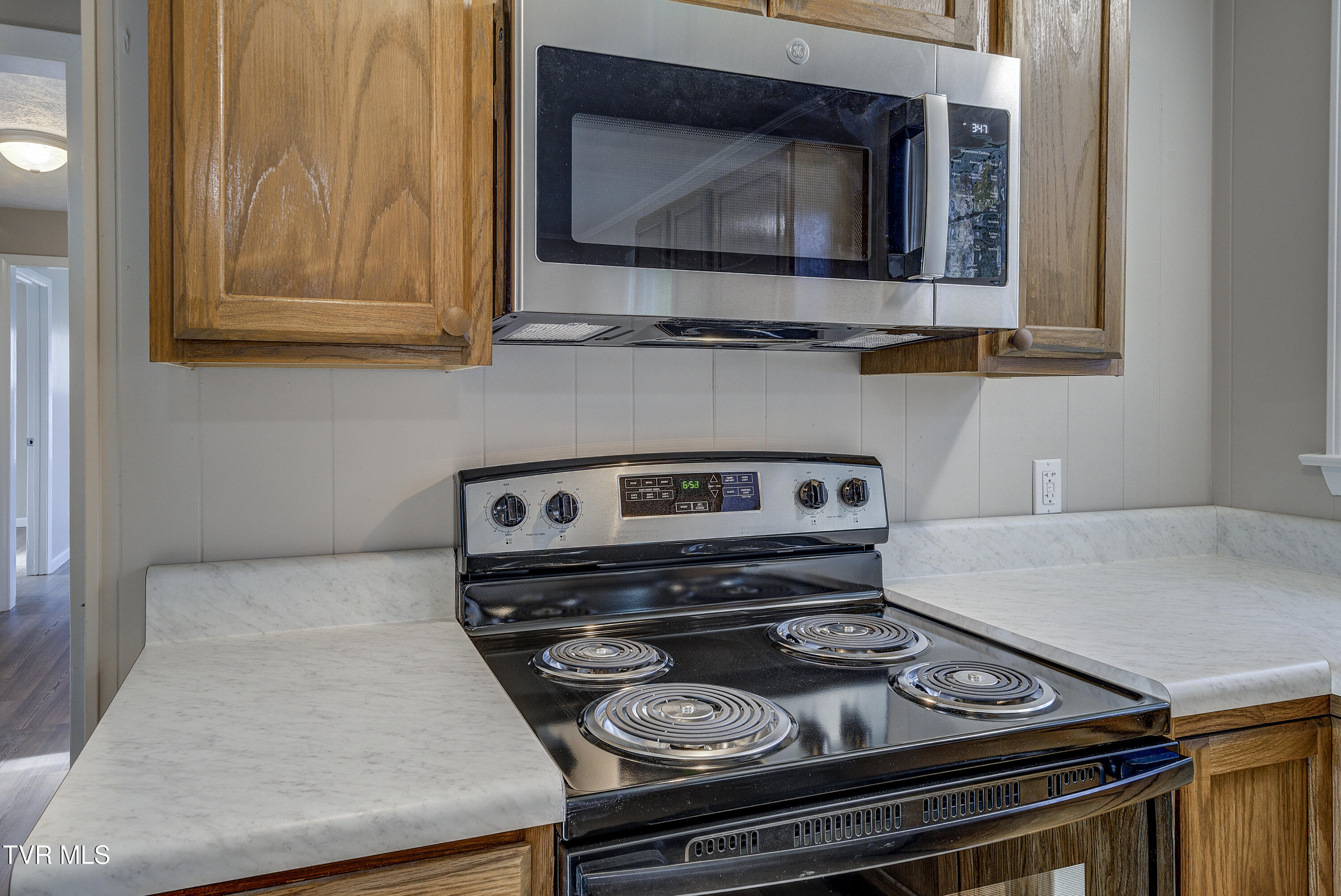 129 Deck Valley Road Bristol, TN 37620 - Photo 10 of 33 Kitchen