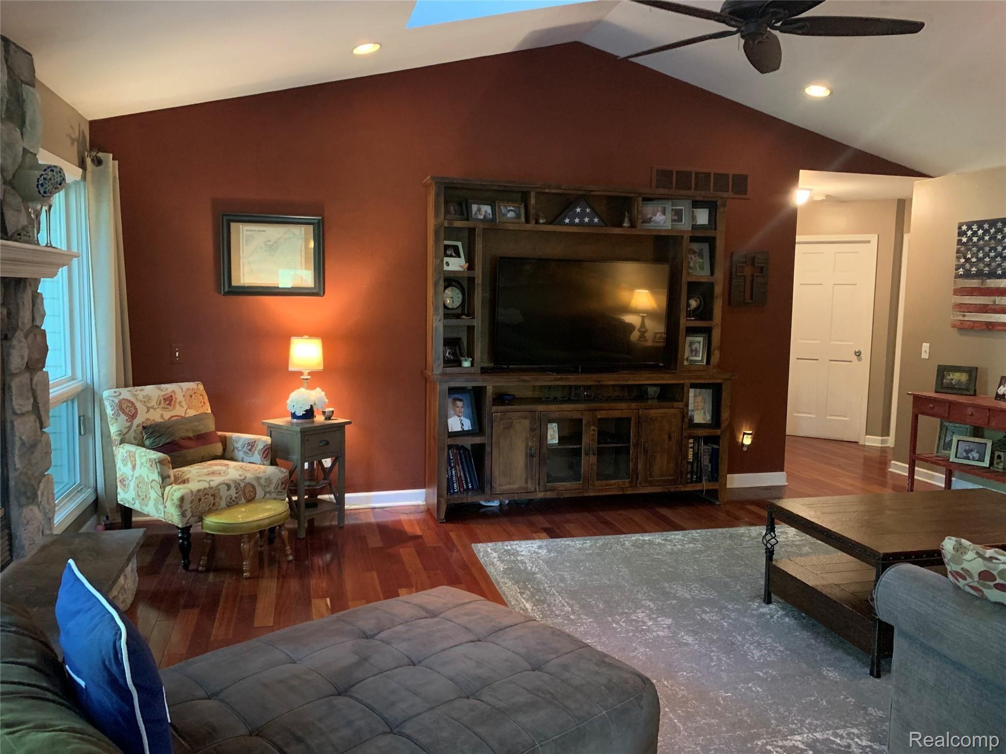 7453 Bergin Road Howell, MI 48843 - Photo 11 of 28 liv1.jpg