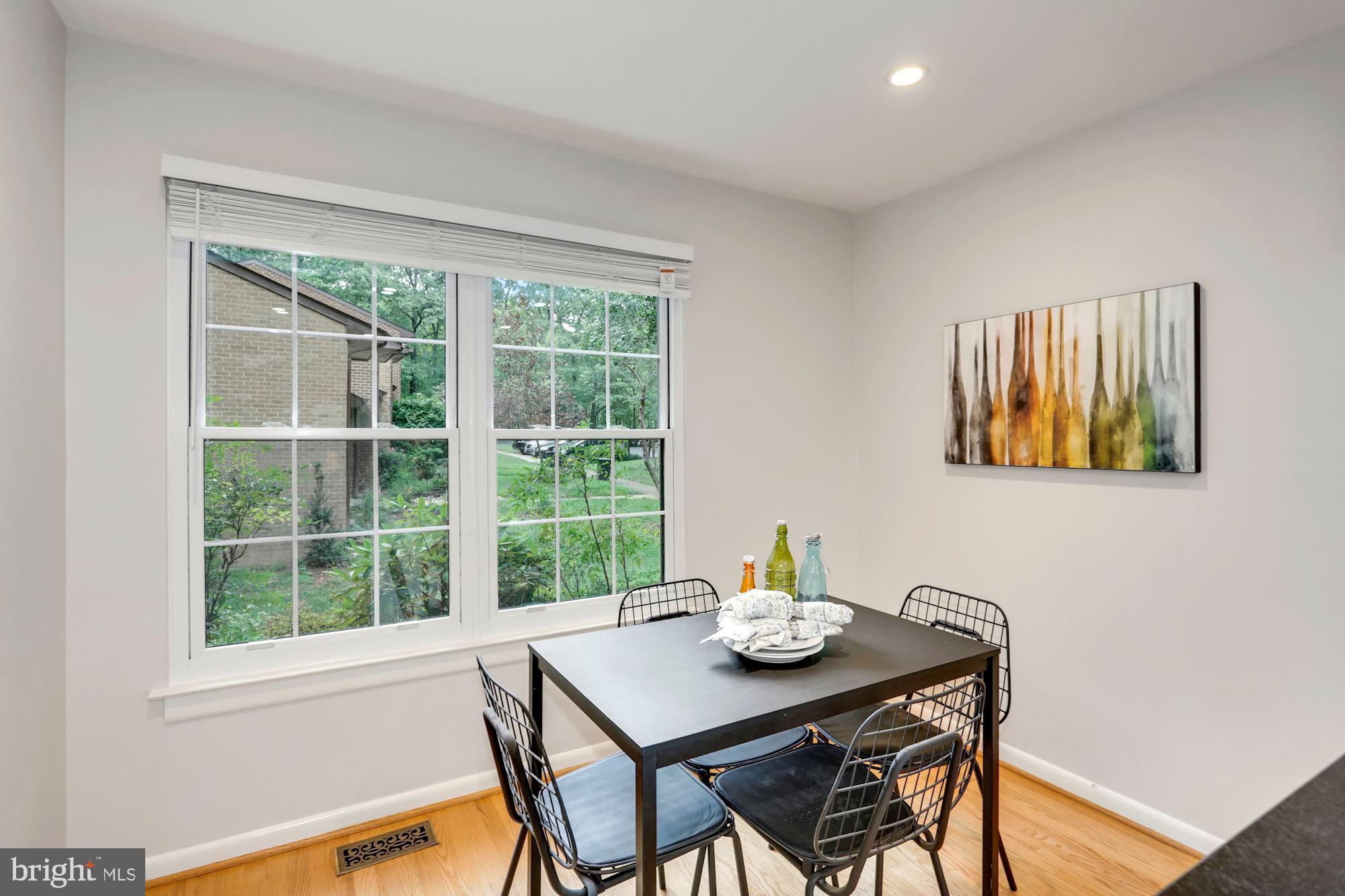 2040 Headlands Circle Reston, VA 20191 - Photo 4 of 28 Dining Room