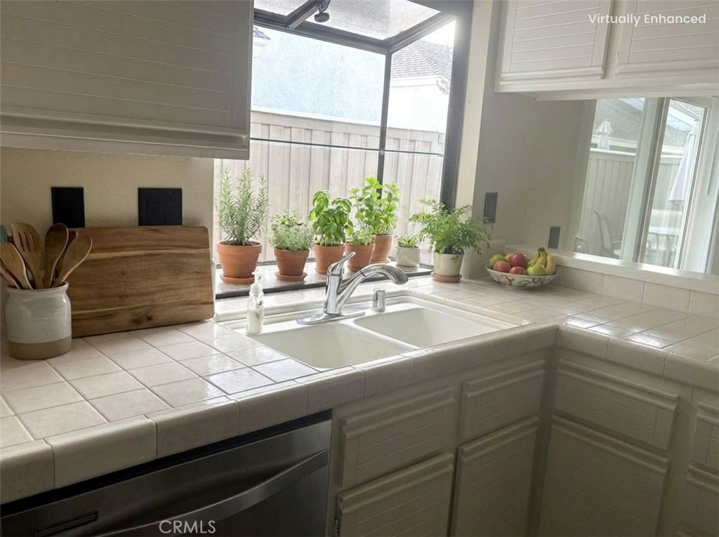 16 Amberleaf Irvine, CA 92614 - Photo 3 of 18