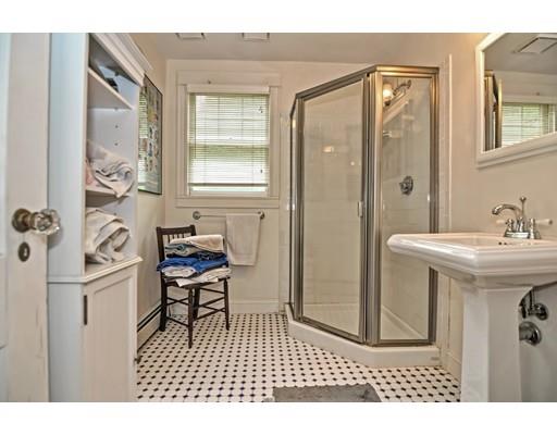 64 Copperfield Road Worcester, MA 01602 - Photo 15 of 30