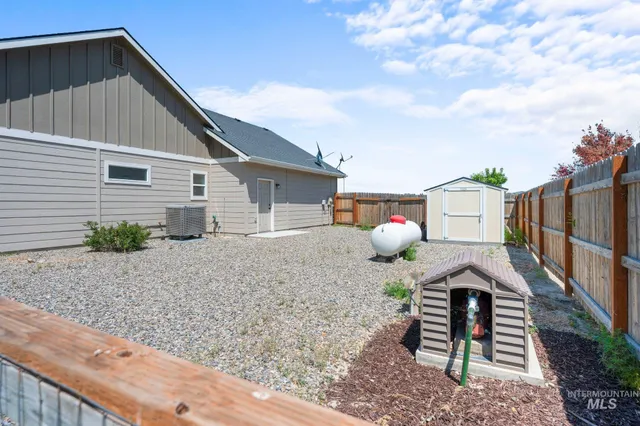 $687,900 | 7253 Riverview Drive, Marsing, ID 83639