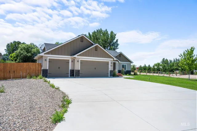 $687,900 | 7253 Riverview Drive, Marsing, ID 83639