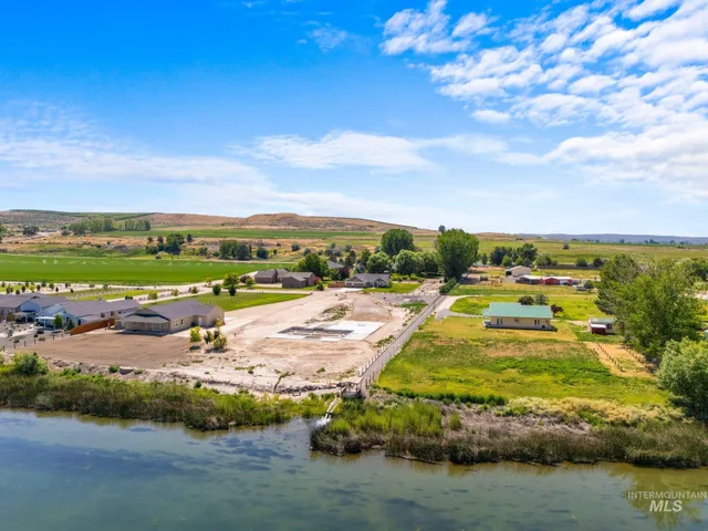 $687,900 | 7253 Riverview Drive, Marsing, ID 83639