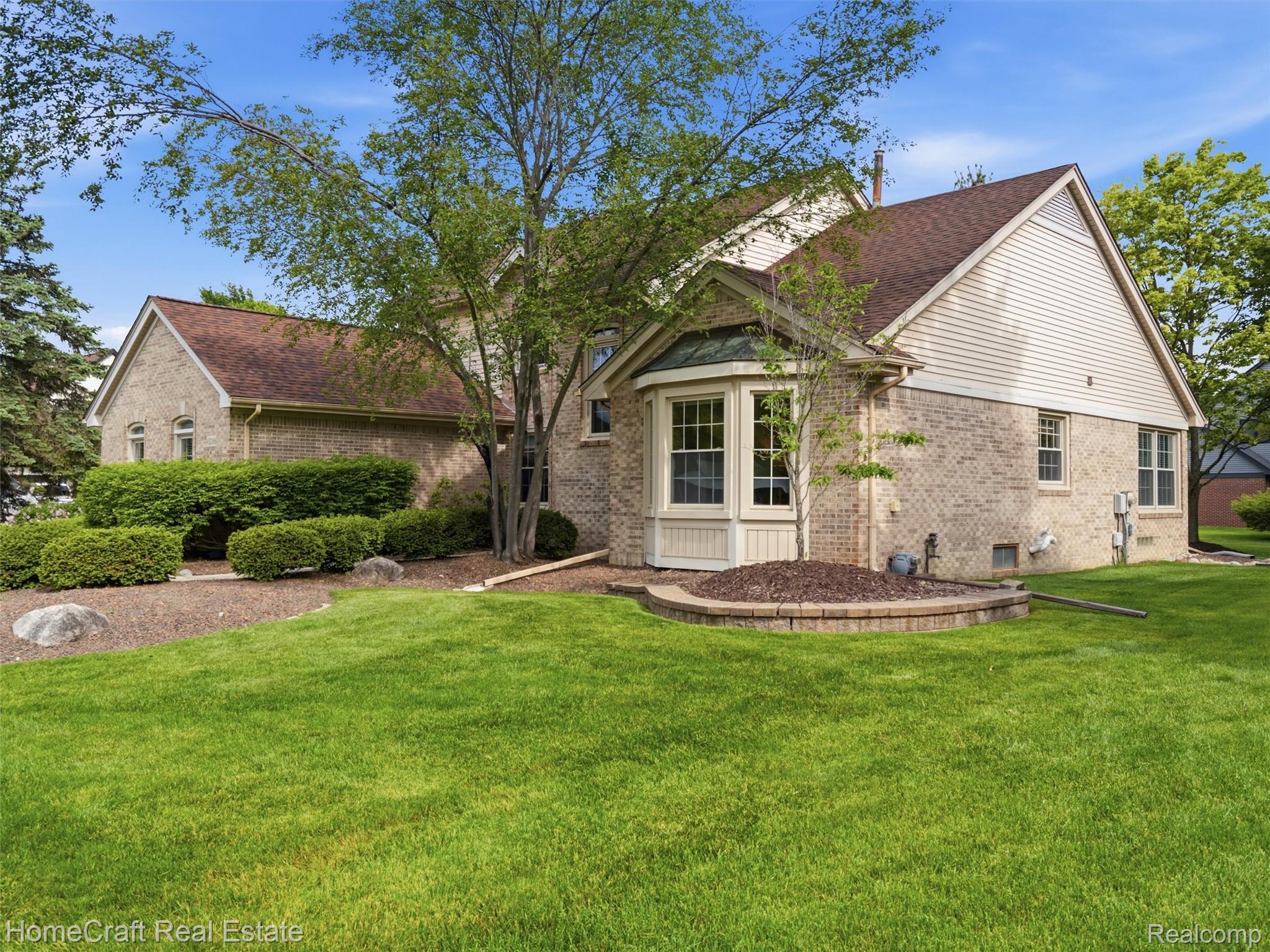 45088 Danbury Road Canton, MI 48188 - Photo 39 of 39 HomeCraft Real Estate
