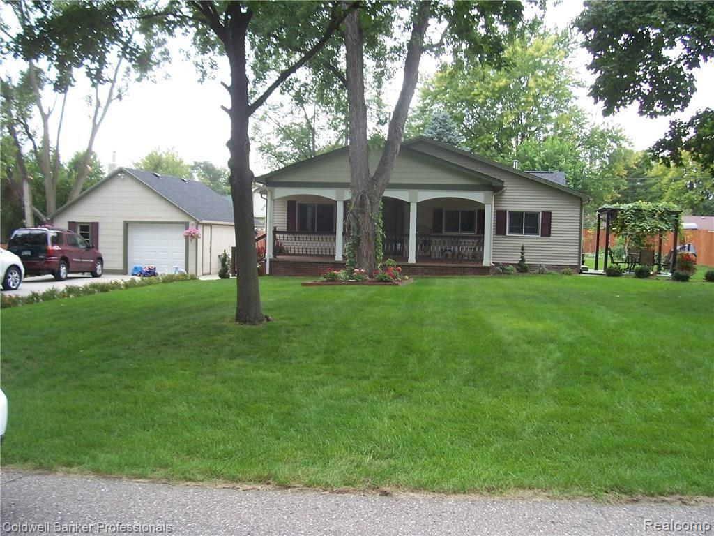 3586 Eastern Avenue Rochester Hills, MI 48307 - Photo 1 of 41