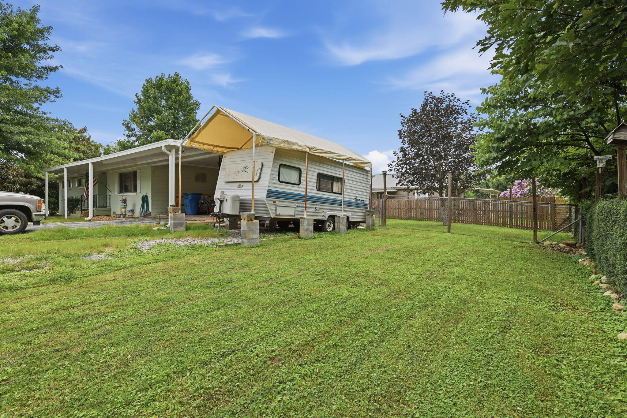 5010 Kenner Avenue Red Bank, TN 37415 - Photo 24 of 27 Side exterior view
