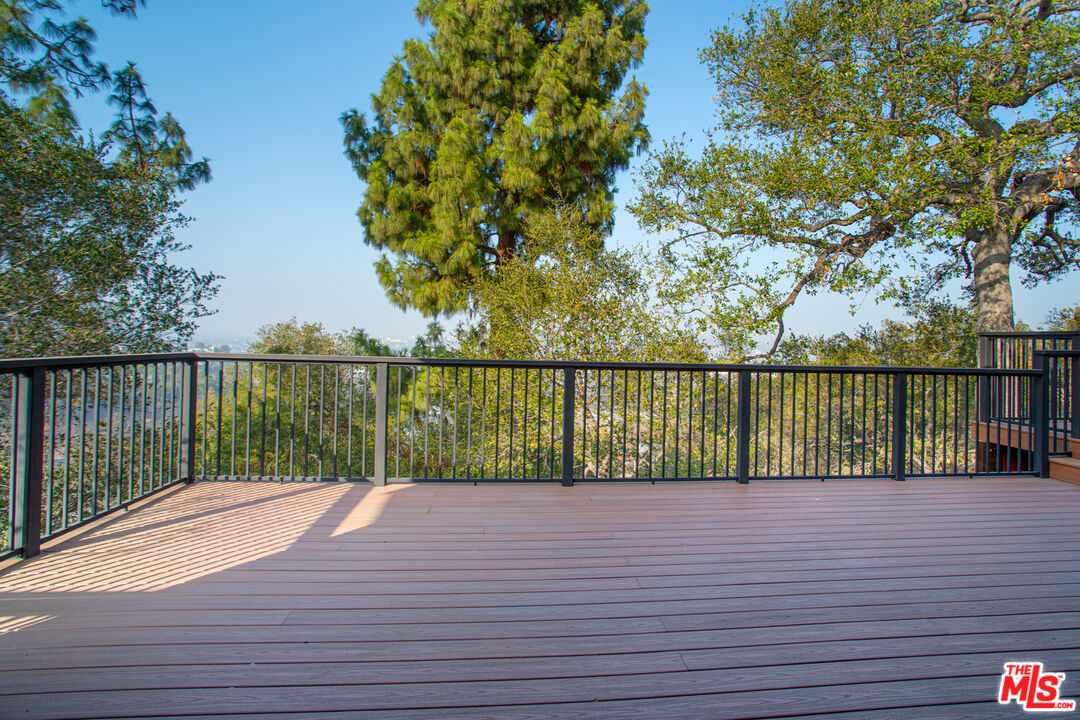 1925 Walcott Way Los Angeles, CA 90039 - Photo 25 of 27