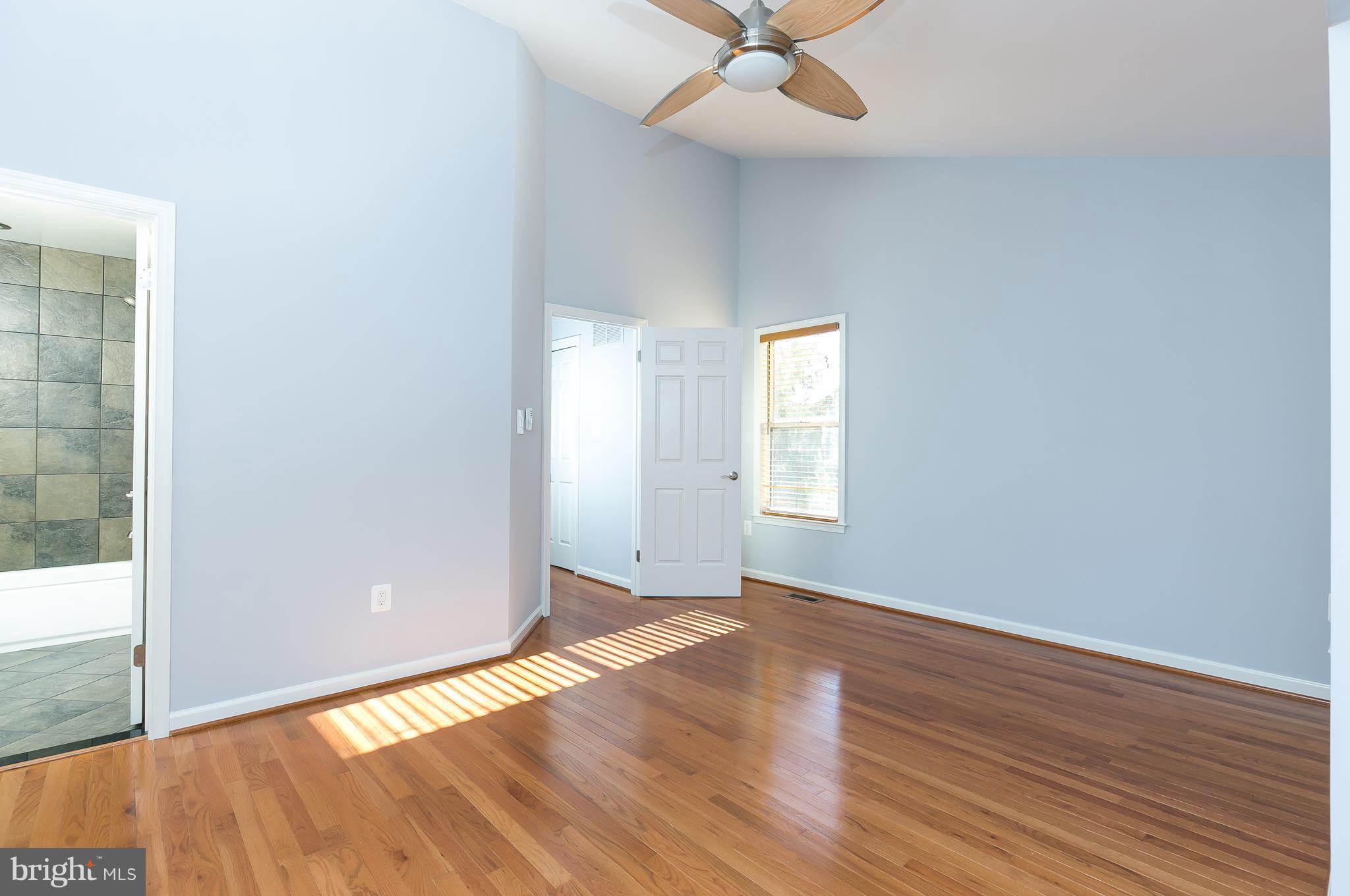 6331 Over See Court Springfield, VA 22152 - Photo 17 of 28 Bedroom (Master)