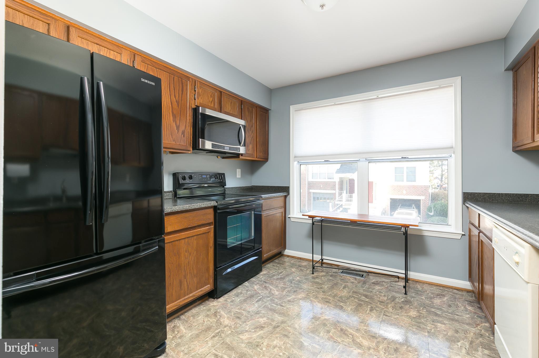 6331 Over See Court Springfield, VA 22152 - Photo 22 of 28 Kitchen