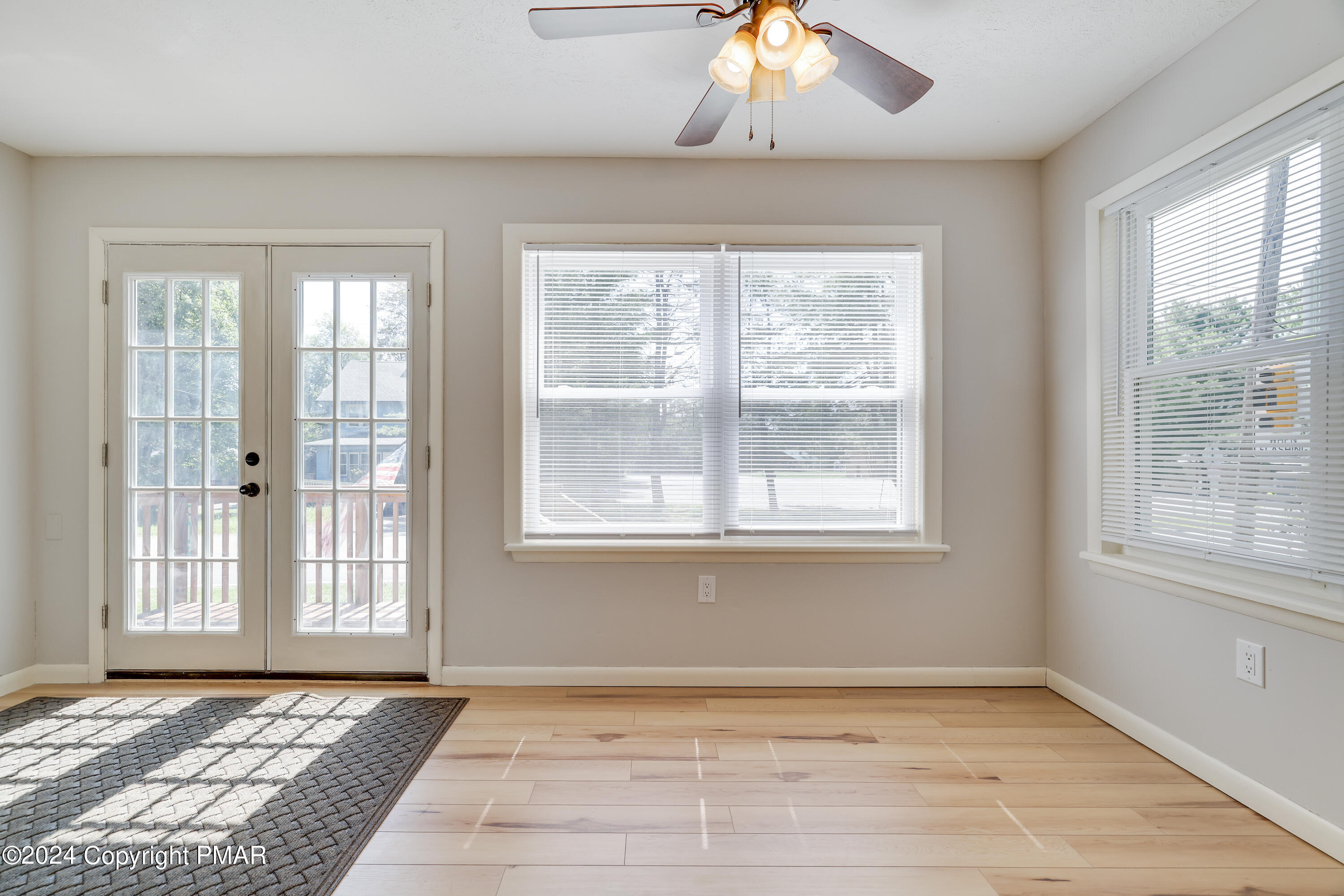413 Old Rte 940 Pocono Pines, PA 18350 - Photo 4 of 43 RBPH5815
