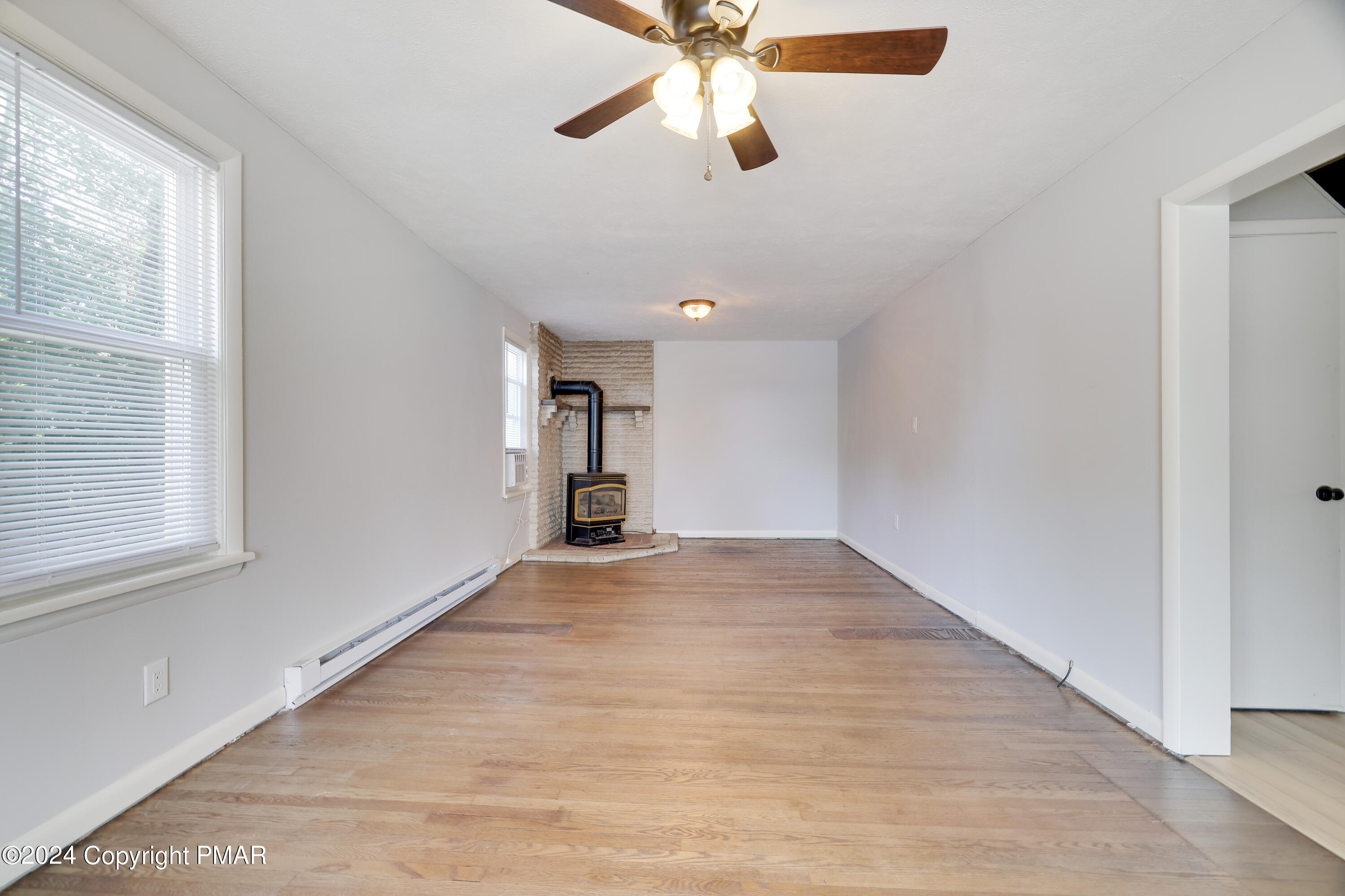 413 Old Rte 940 Pocono Pines, PA 18350 - Photo 10 of 43 RBPH5825