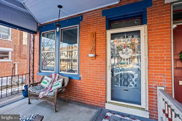 $285,000 | 128 East Ross Street, Lancaster, PA 17602