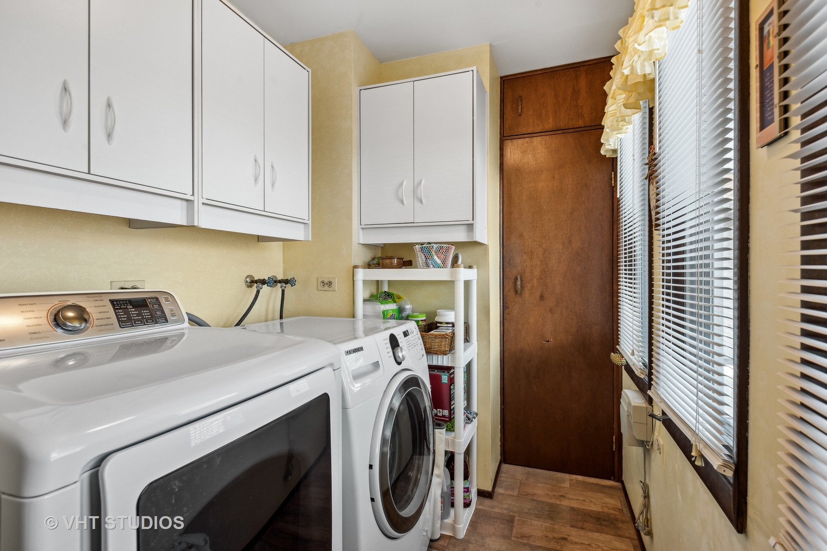 3607 Wren Lane Rolling Meadows, IL 60008 - Photo 17 of 23 a utility room with dryer and washer